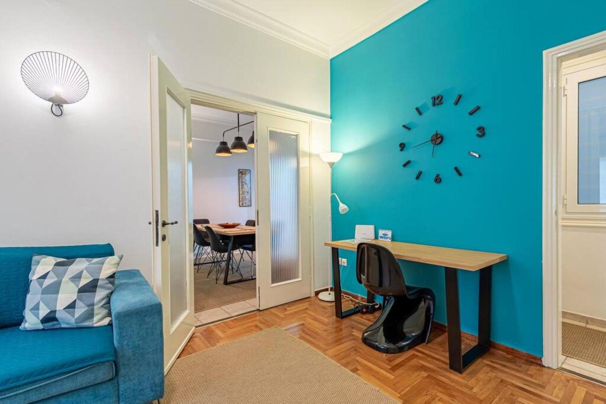 Acropolis Stylish 2br - Center Of