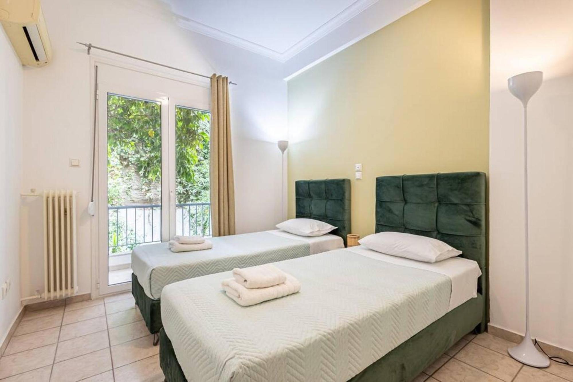 Acropolis Stylish 2br - Center Of